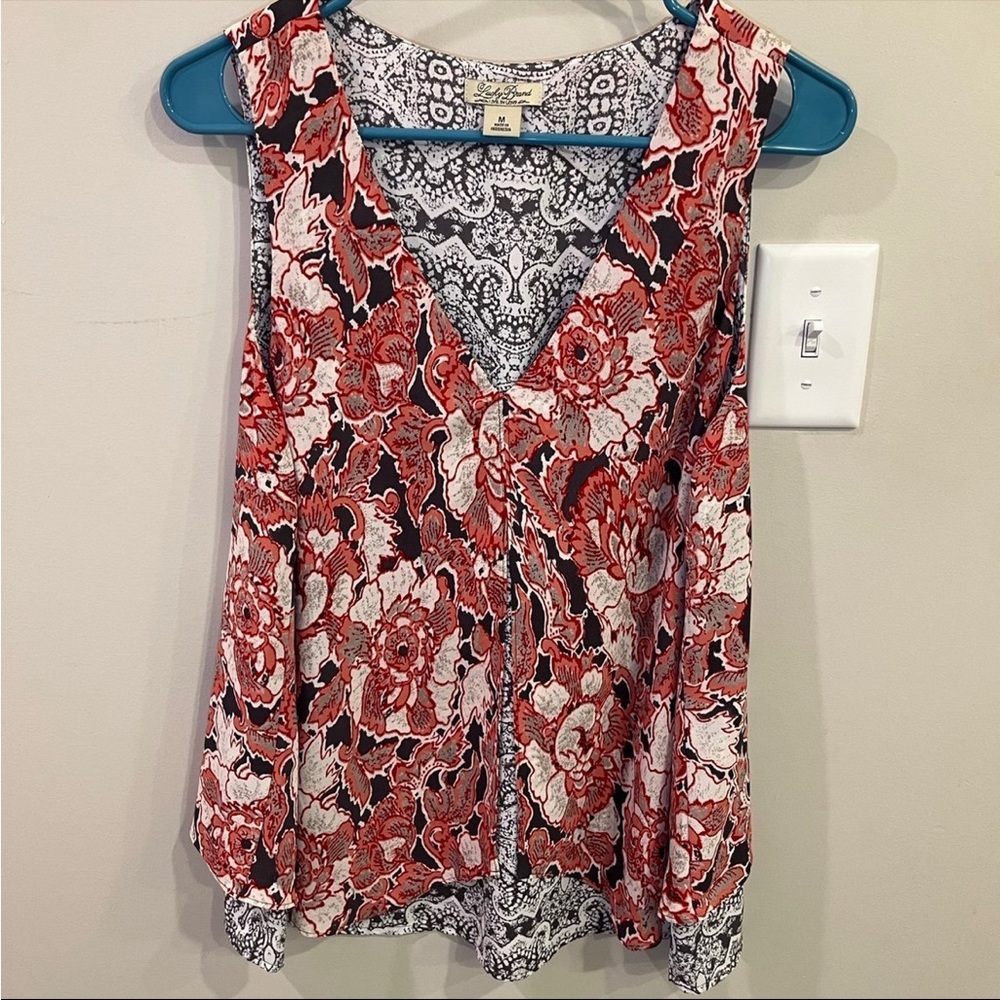 FLORAL SLEEVELESS 2 LAYER BLOUSE-SIZE‎ MEDIUM